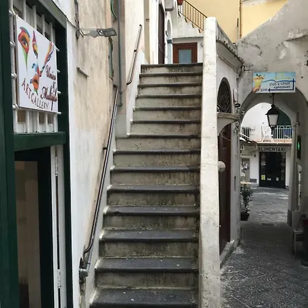 Romantic Getaway In The Heart Of Appartement Amalfi